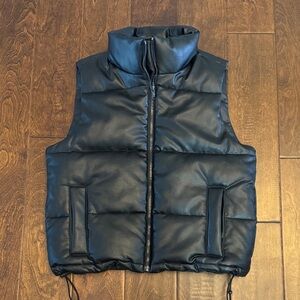 Hollister Black Puffer Vest NWT